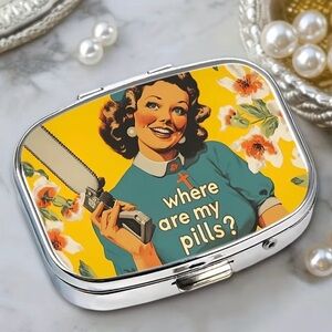 BNWT “Where Are My Pills” 2 Compartment Pill Case
